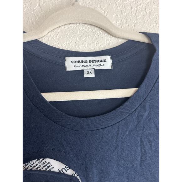 Newspaper Heart Graphic T-shirt Navy Size 2X or XL for oversized Sohung Designs - Picture 3 of 6